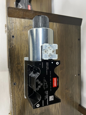 Valve électromagnétique à usage industriel Dg4V-3-2A-M-U-H7-69-En124 Contrôle des pièces hydrauliques