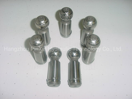 Des éperons hydrauliques personnalisés pour les machines de levage pour répondre aux exigences du client