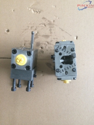 Appliquer à la valve de commande de la pelle A4vg125 HD pour pièces détachées de moteurs de pompes hydrauliques