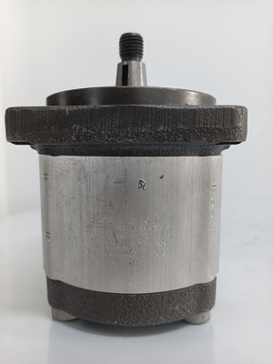 Pièces de rechange pour excavatrice de production pharmaceutique Pompes à engrenages pilotes de charge hydraulique PC40-7