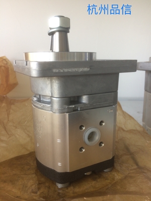 0511645601 Pompe à engrenages hydrauliques 35 kg Conception légère pour une installation facile