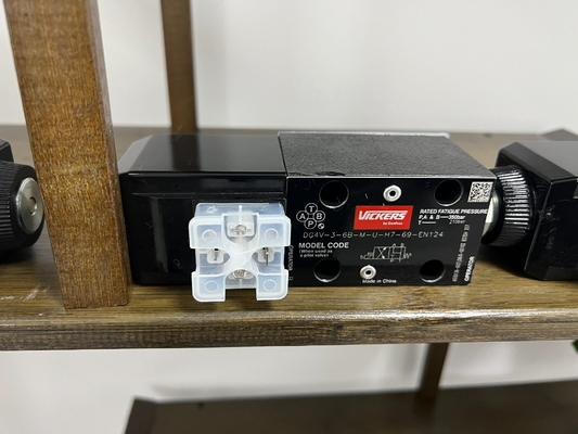 Utilisation industrielle soupape solénoïde Dg4V-3-2al-M-U-H7-69-En124 Pièces détachées hydrauliques