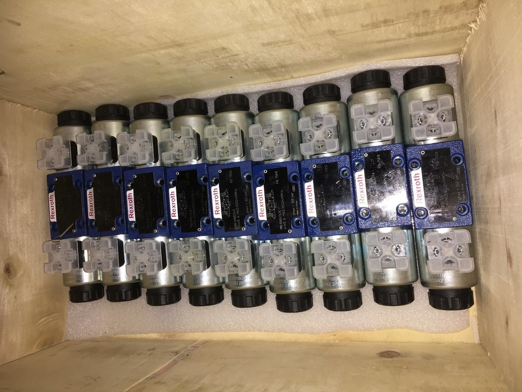 Hitachi Hpv102 pompe hydraulique duplex Hpv116 Hpv145 K3V112 Performance pour rouleau à tambour