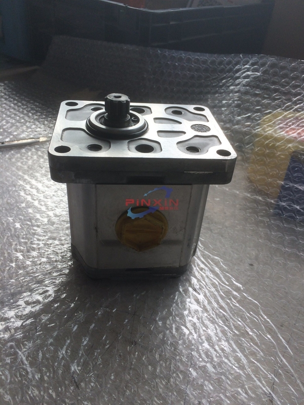 Pièces détachées de pompes à engrenages hydrauliques à flanc droit pour les problèmes de produit et politique de remboursement